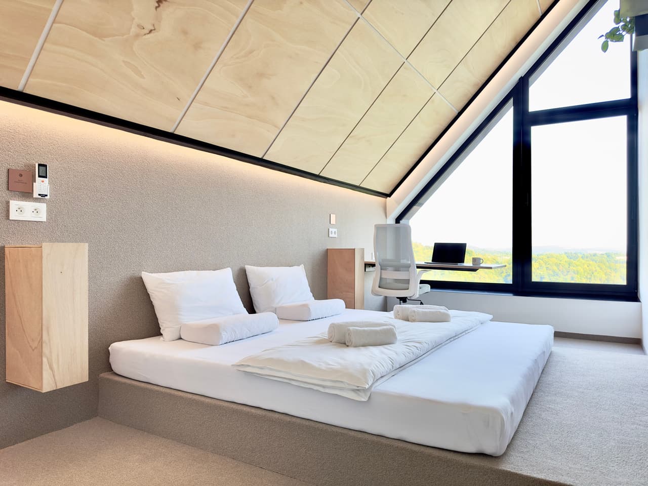 The East House ONE - 7