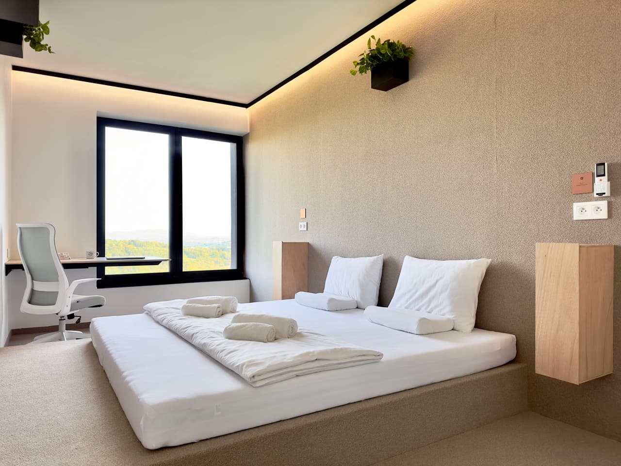 The East House ONE - 9