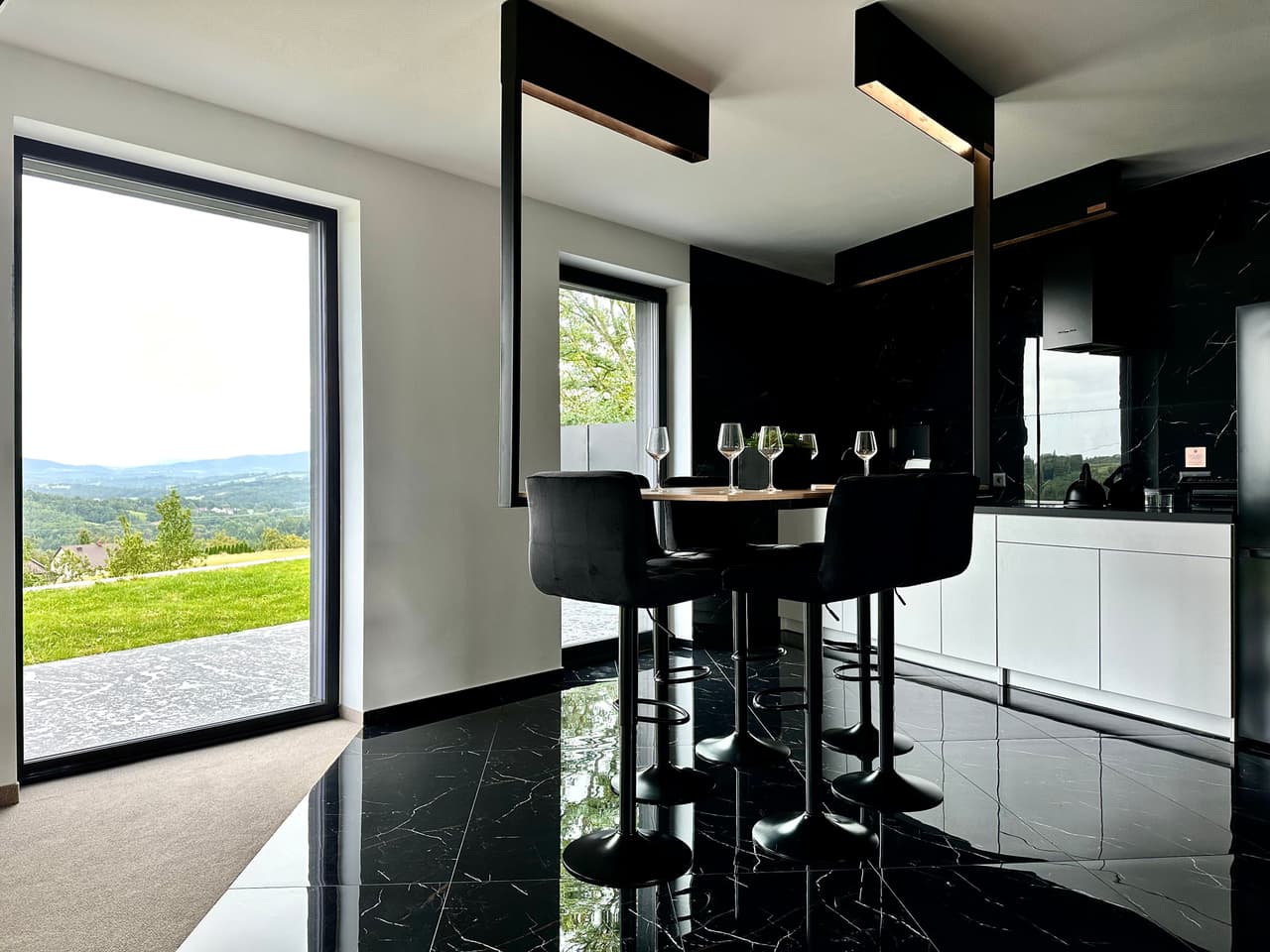 The East House ONE - 3